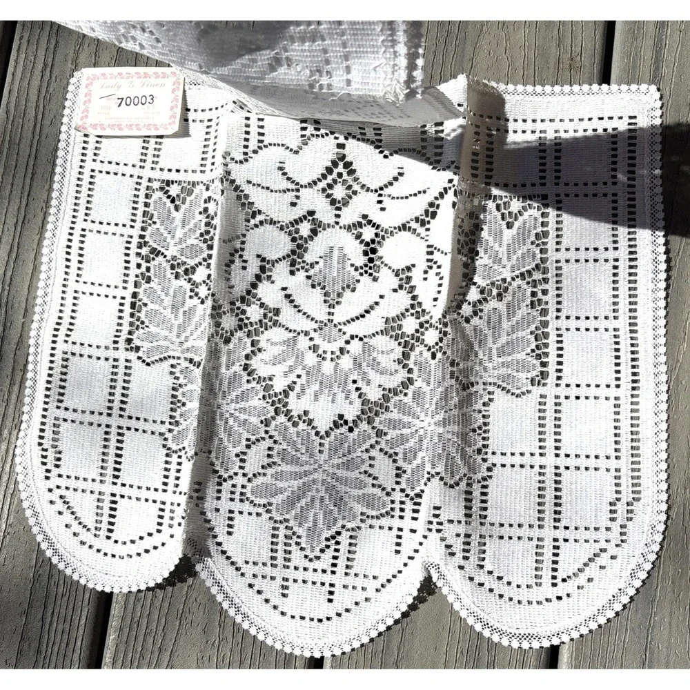 3 Vintage Doilies usa Lady G‎ Linen Cottage Fairy Core Crochet Table Decor White